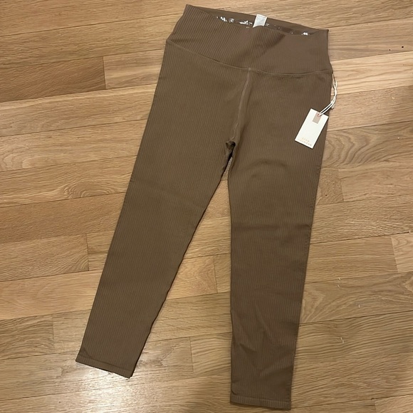 Good American Pants - Good American NEW Putty Ribbed  3/4 L/XL